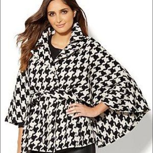 💜LAST CHANCE💜 NY&Co Houndstooth Cape